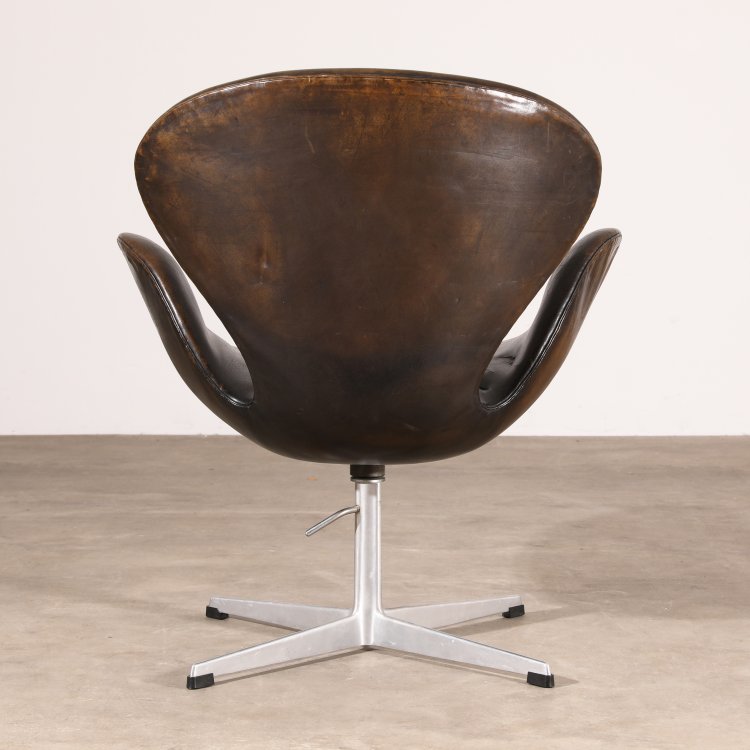 Bild 3 zu Objekt, Fr&uuml;her Sessel Modell Schwan 3320, Arne Jacobsen, Fritz Hansen, K-14 519