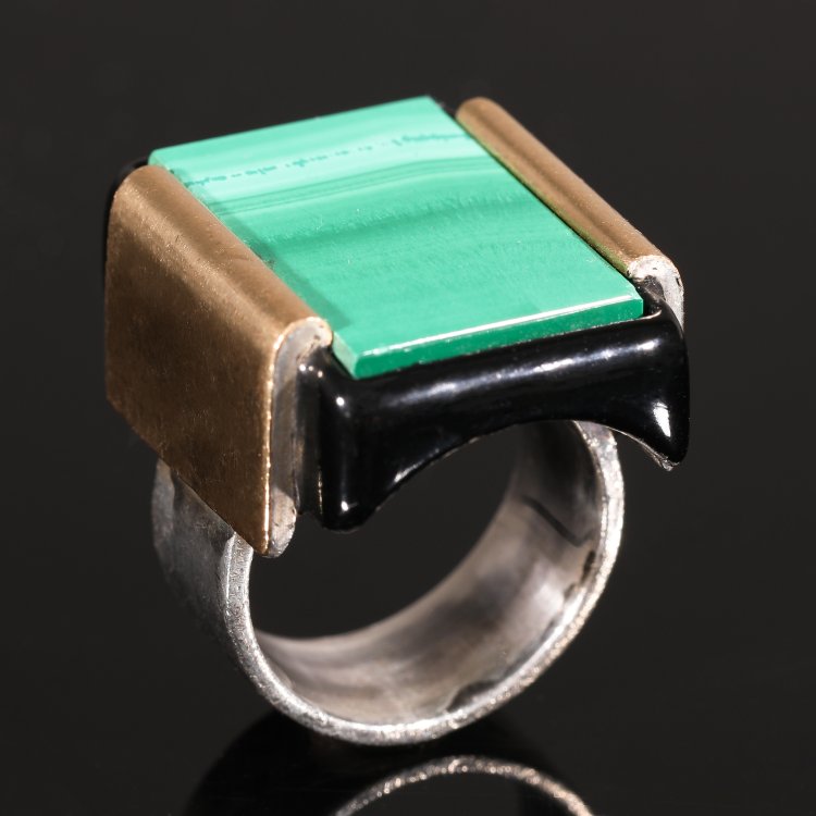 Hauptbild zu Objekt, Ring mit Malachit, um 1940, Jean Despr&eacute;s, K-14 56