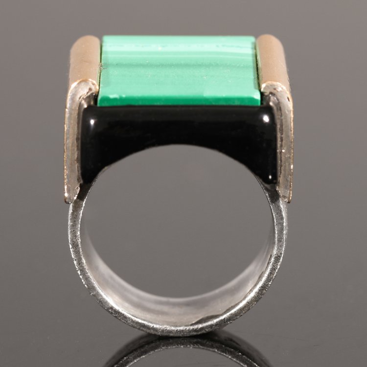 Bild 2 zu Objekt, Ring mit Malachit, um 1940, Jean Despr&eacute;s, K-14 56