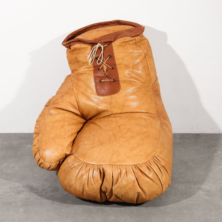 Hauptbild zu Objekt, Sitting object model Mini Boxing Glove, Susi & Ueli Berger, de Sede, K-14 472