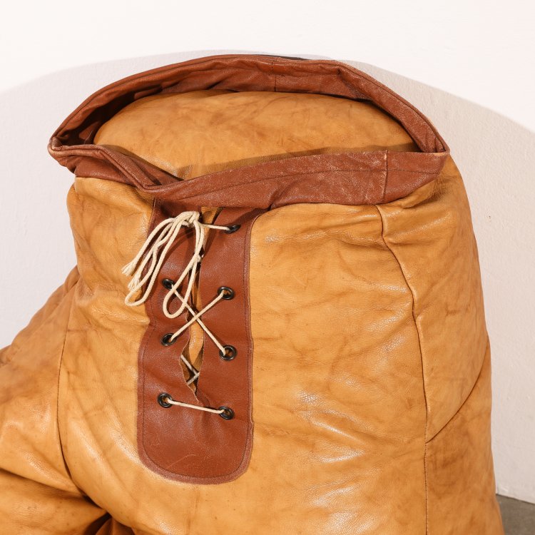 Bild 1 zu Objekt, Sitting object model Mini Boxing Glove, Susi & Ueli Berger, de Sede, K-14 472