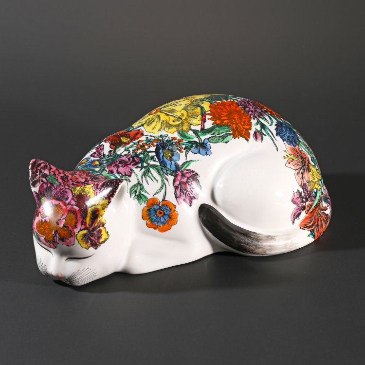 Hauptbild zu Objekt, Figur einer kauernden Katze Gatto accovacciato fiorito, Fornasetti, K-14 544