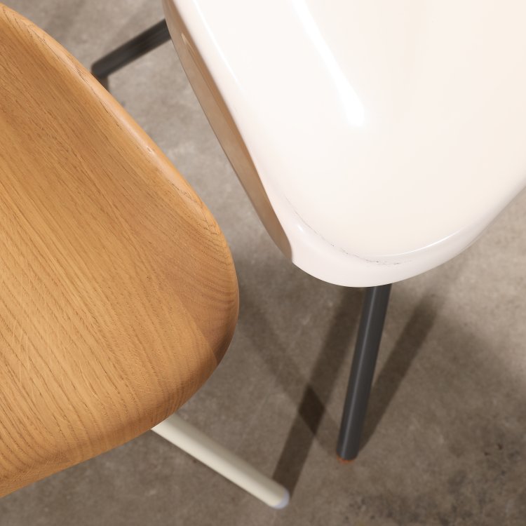 Bild 3 zu Objekt, 3 Hocker Modell Tabouret No. 307 u. a. G-Star Raw Edition, Jean Prouv&eacute;, Vitra, K-14 451