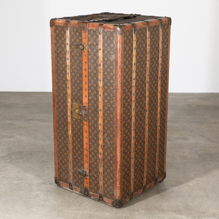 Hauptbild zu Objekt, Wardrobe, ca. 1920er-Jahre., K-14 32