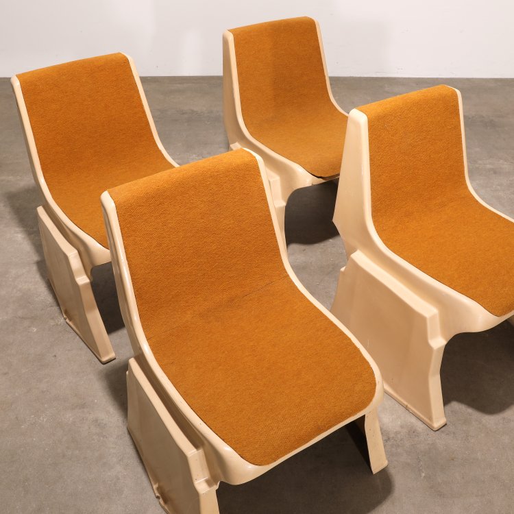 Bild 1 zu Objekt, 4 stackable chairs for the Oberwart Church Center in Burgenland, K-14 436