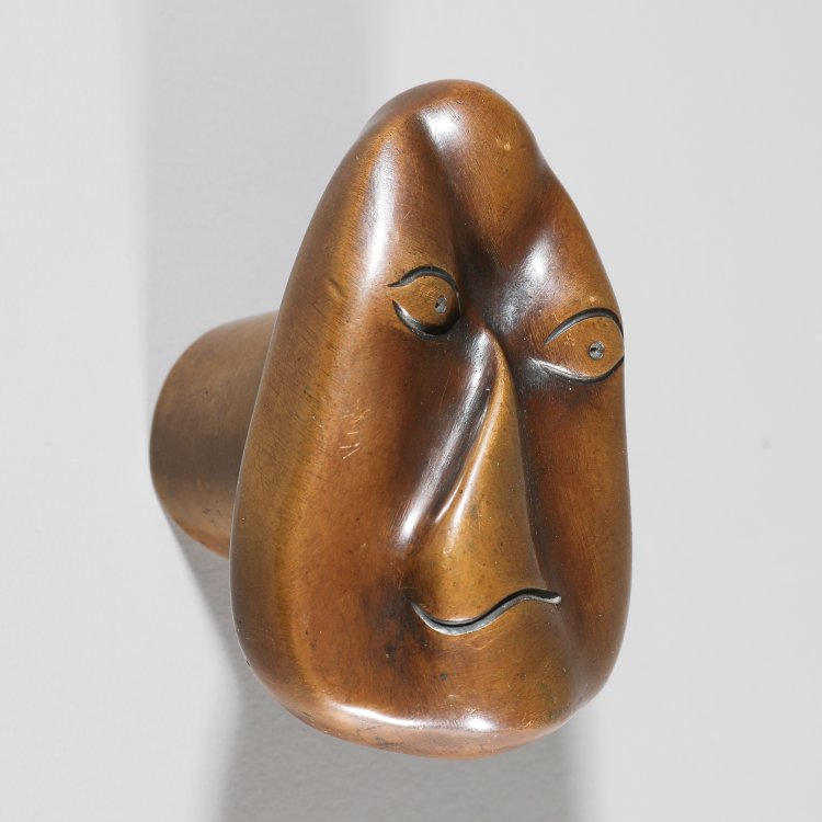 Hauptbild zu Objekt, Doorknob Grim Reaper I. 1958., Ewald Matar&eacute;, K-14 221