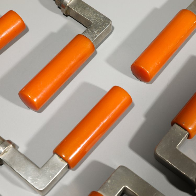 Bild 3 zu Objekt, 7 x rare Gropius door handle sets model 1324 F with handles in artificial horn (blond), Walter Gropius,Adolf Meyer, wehag, K-14 391