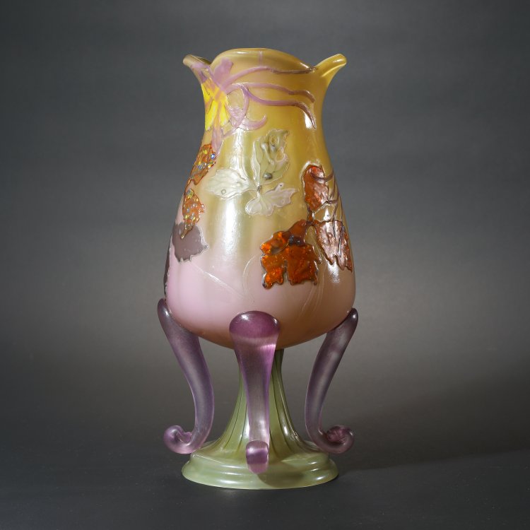 Bild 2 zu Objekt, Marqueterie-Vase Ancolies, 1902, Emile Gall&eacute;, Gall&eacute;, Nancy, K-14 71