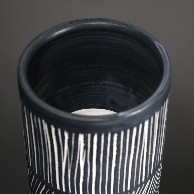 Bild 3 zu Objekt, Limited, cylindrical vase from the Rocchetti series, Ettore Sottsass, Bitossi, K-14 607