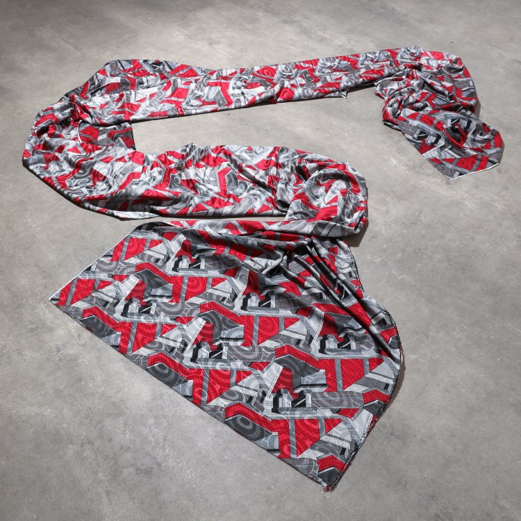 Bild 1 zu Objekt, Lange Seidenstoffbahn, Ettore Sottsass, K-14 625