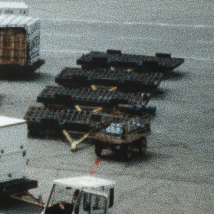 Bild 4 zu Objekt, Triptychon 'Airport', 1987, Peter Fischli,David Weiss, K-14 330