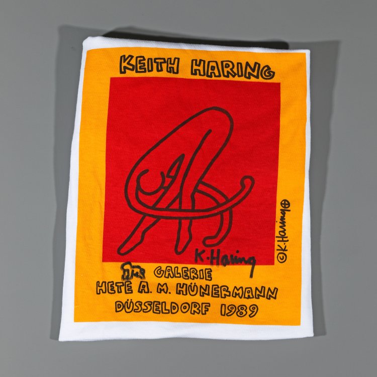 Bild 1 zu Objekt, T-Shirt, Signatur + Skizze, 1989, Keith Haring, K-14 344