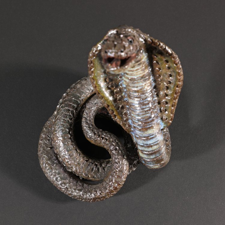 Bild 4 zu Objekt, Schlange auf Schaukelstuhl, Beate Kuhn, K-14 194