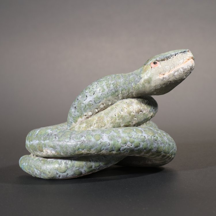 Bild 2 zu Objekt, Jahrestier Schlange, Beate Kuhn, K-14 183