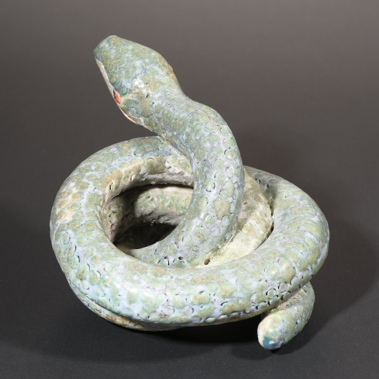 Bild 3 zu Objekt, Jahrestier Schlange, Beate Kuhn, K-14 183