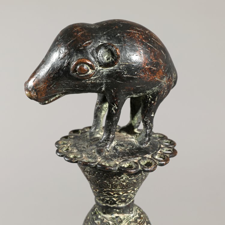 Bild 3 zu Objekt, Glocke mit Schwein, Westafrika, K-14 13