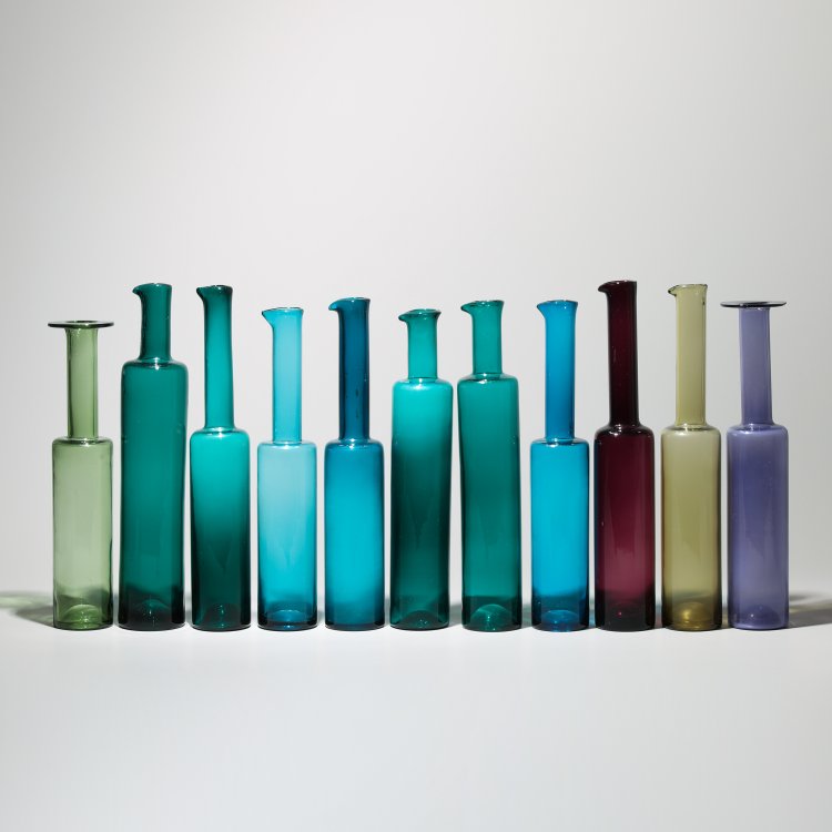 Bild 1 zu Objekt, 11 Flaschenvasen, Nanny Still McKinney, Riihim&auml;en Lasi Oy, Finnland, K-14 110