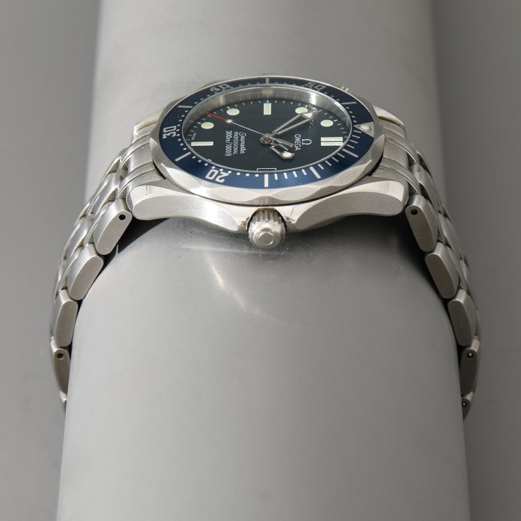 Bild 2 zu Objekt, Seamaster, Ref. 25618000, 2003, Omega, K-14 63