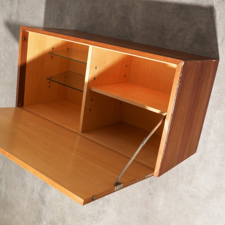 Bild 6 zu Objekt, Zweiteiliges H&auml;nge Sideboard Modell 123, Knoll International, K-14 478