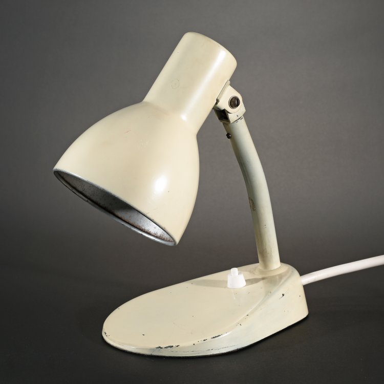 Hauptbild zu Objekt, Kandem bedside lamp model 702, Marianne Brandt, K&ouml;rting & Mathiesen A. G., K-14 386