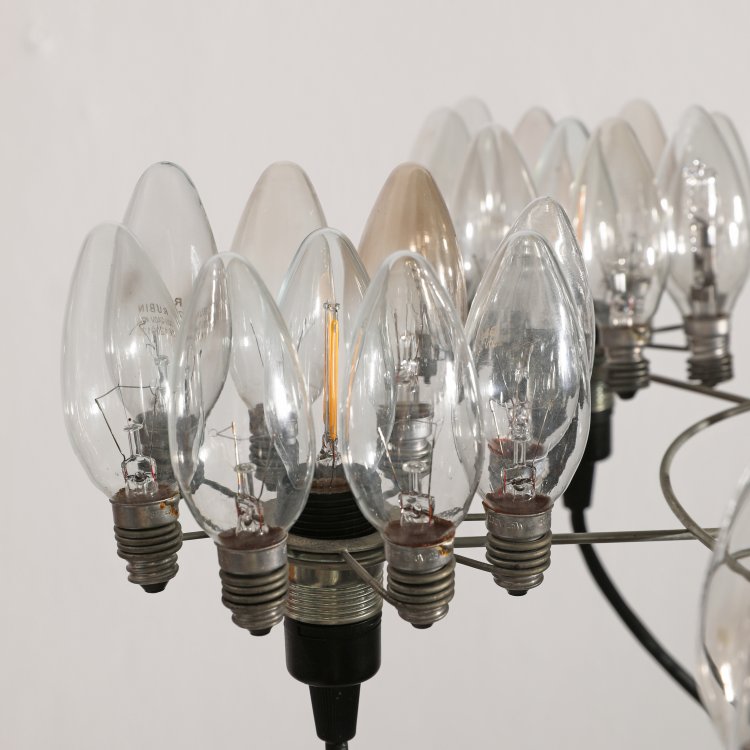 Bild 2 zu Objekt, Chandelier / pendant lamp model small folk chandelier, Frank Schreiner - Stiletto, Stiletto DESIGN VERTReiB, K-14 675