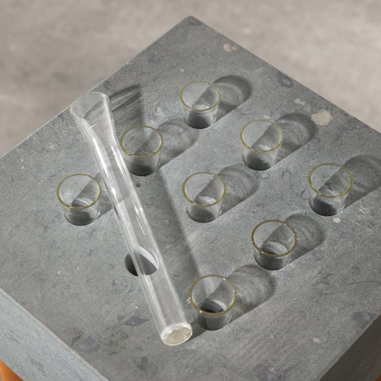 Bild 3 zu Objekt, Flower console / table / console vase, K-14 663