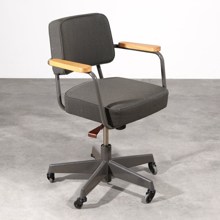 Hauptbild zu Objekt, Office chair model Fauteuil Direction Pivotant from the G-Star RAW Edition, Jean Prouv&eacute;, Vitra, K-14 449