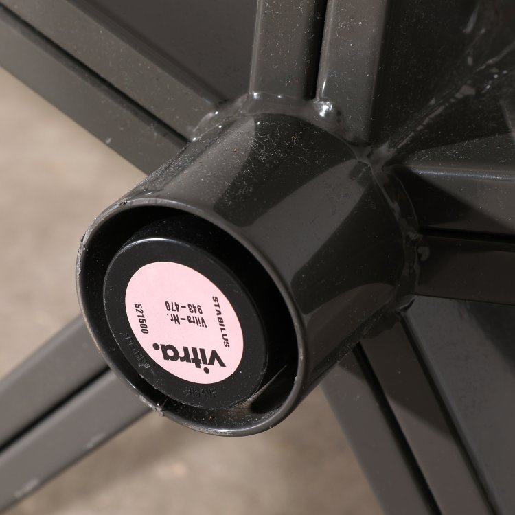 Bild 4 zu Objekt, Office chair model Fauteuil Direction Pivotant from the G-Star RAW Edition, Jean Prouv&eacute;, Vitra, K-14 449