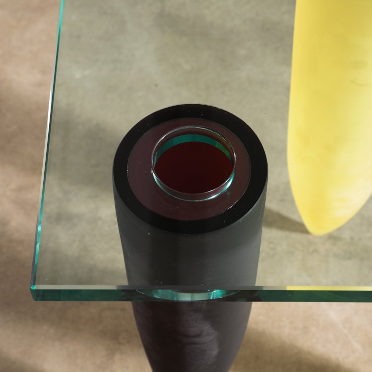 Bild 3 zu Objekt, Limitierter Coffee Table / Vase Modell Troi &Eacute;tranget&eacute;s sous un mur, Philippe Starck, Daum, K-14 650