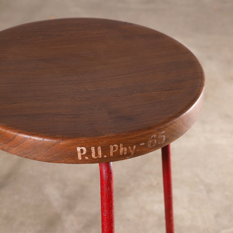 Bild 3 zu Objekt, 4 three-legged stools from Chandigarh, Pierre Jeanneret, K-14 443