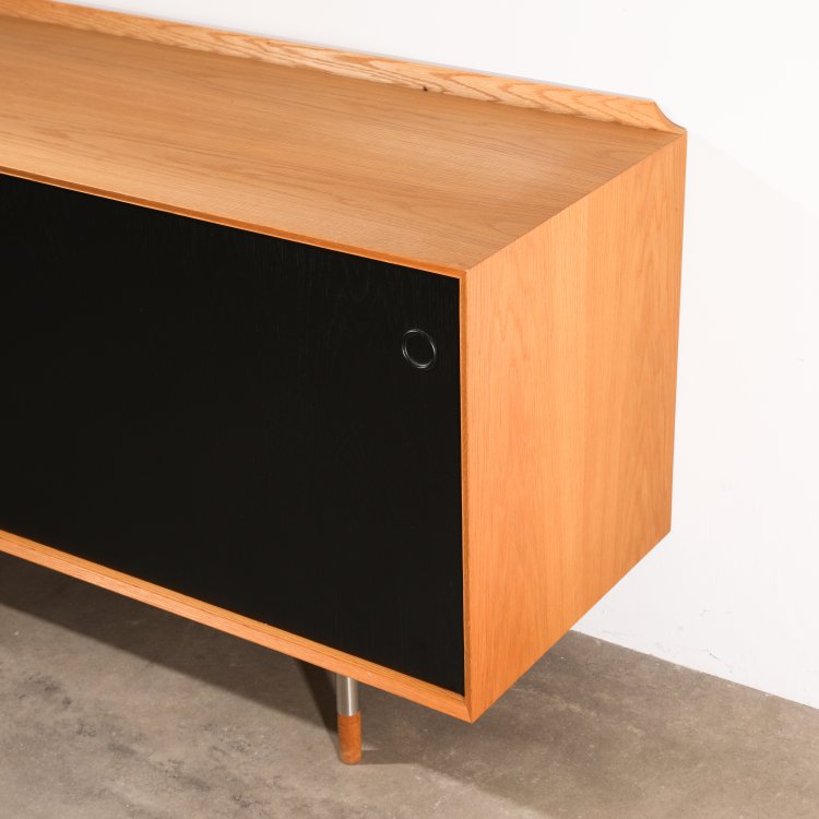 Bild 4 zu Objekt, Sideboard Model Trianale AV01, Arne Vodder, Snedkergaarden, K-14 522