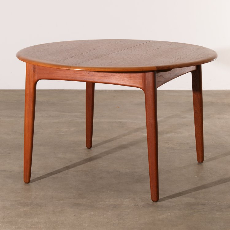 Bild 1 zu Objekt, 5 heart chairs model 4103 + dining table, Svend Aage Madsen,Hans J. Wegner, Fritz Hansen / Knudsen & Son, K-14 509