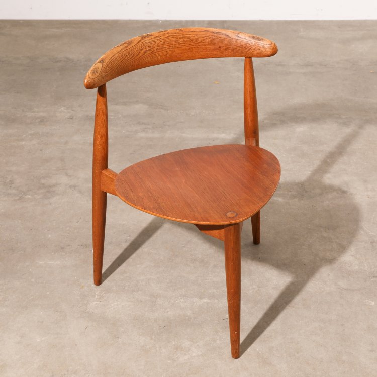 Bild 5 zu Objekt, 5 heart chairs model 4103 + dining table, Svend Aage Madsen,Hans J. Wegner, Fritz Hansen / Knudsen & Son, K-14 509