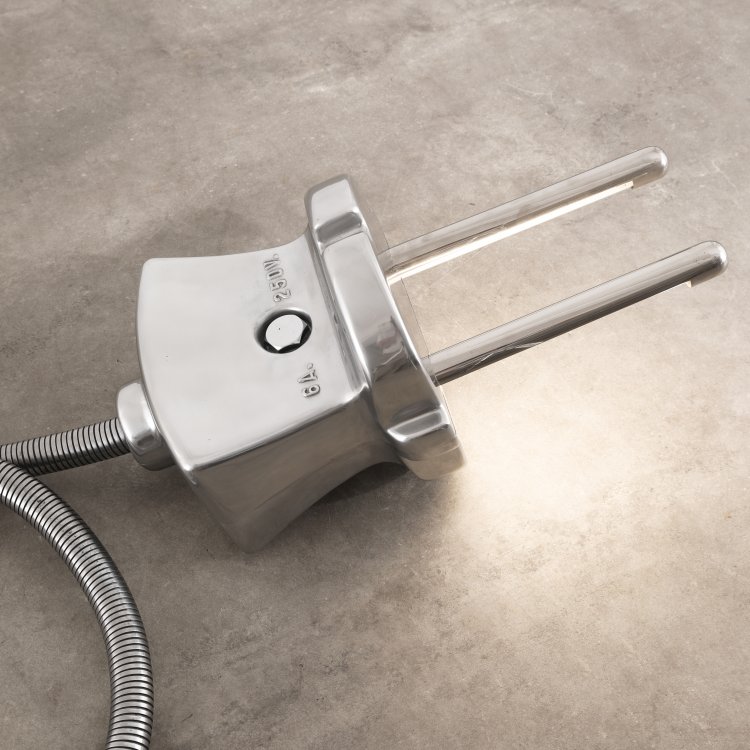 Bild 1 zu Objekt, Limited light object / floor light Model Fiche Male, Yonel Lebovici, K-14 467