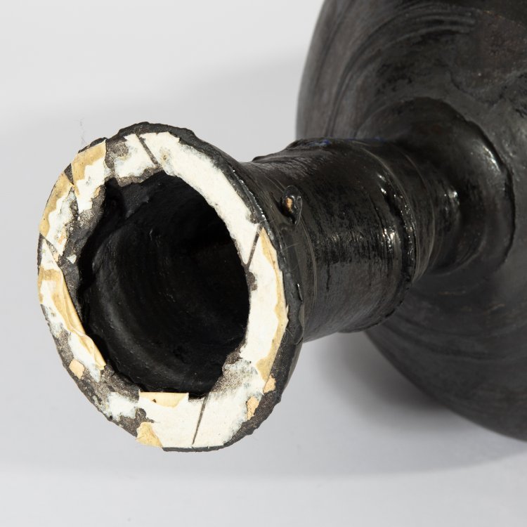 Bild 6 zu Objekt, Tall sculptural vase, Colin Gory, K-14 213