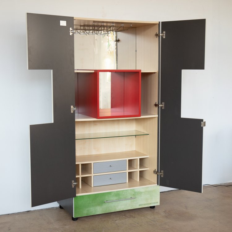 Bild 4 zu Objekt, Barschrank mit dem Motiv 210 Coca-Cola Bottles von 1962, Andy Warhol (nach), hb Collection, K-15 600