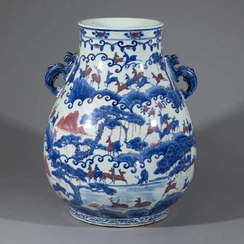 Porcelain vase with hundred-deer decoration