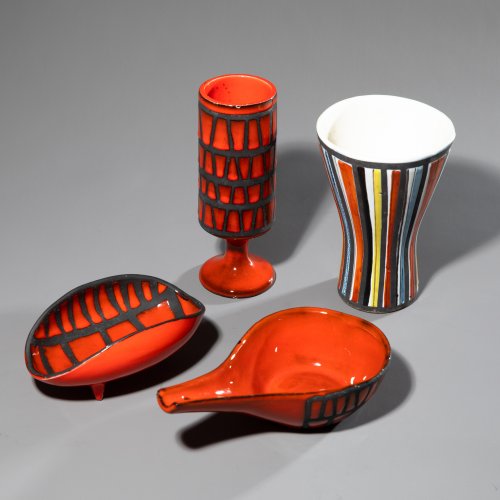 4 ceramic vessels