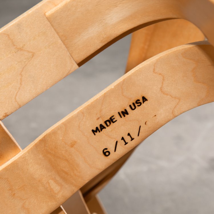 Bild 5 zu Objekt, Armlehnstuhl Modell Cross Check + Katalog + Krawatte, Frank O. Gehry, Knoll International, K-15 634