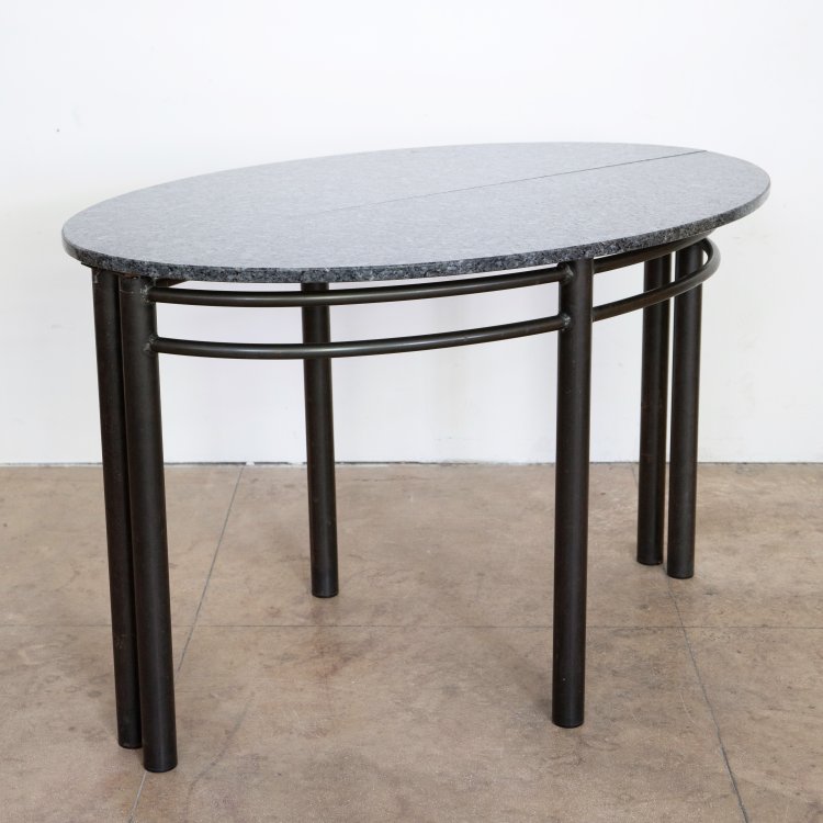 Bild 5 zu Objekt, Zweiteiliger Tisch / Konsoltische mit Einlegeplatte, Wolfgang Laubersheimer, Laubersheimer / Pentagon, K-15 616