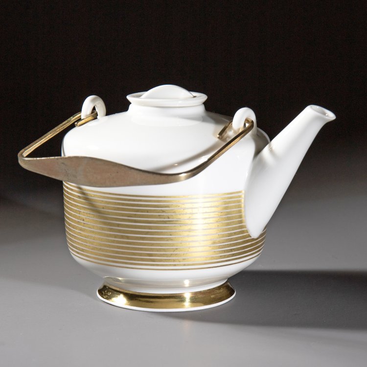 Bild 1 zu Objekt, Tea jug, 2 plates, 2 cups with saucers, 'Hallesche Form', Marguerite Friedlaender-Wildenhain, Berlin, St.P.M. / Burg Giebichenstein / Berlin, K.P.M., K-15 125