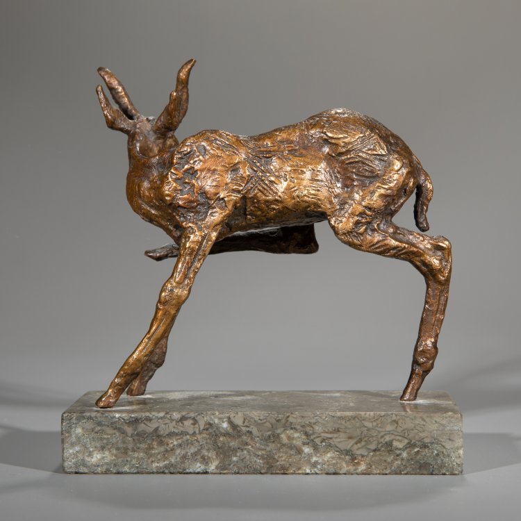 Bild 3 zu Objekt, Antelope licking its right foot, Ren&eacute;e Sintenis, K-15 210