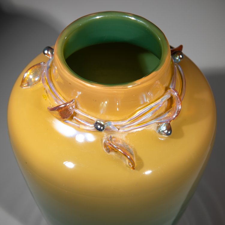 Bild 1 zu Objekt, Vase mit Blattkranz, L&ouml;tz, Klosterm&uuml;hle, K-15 94