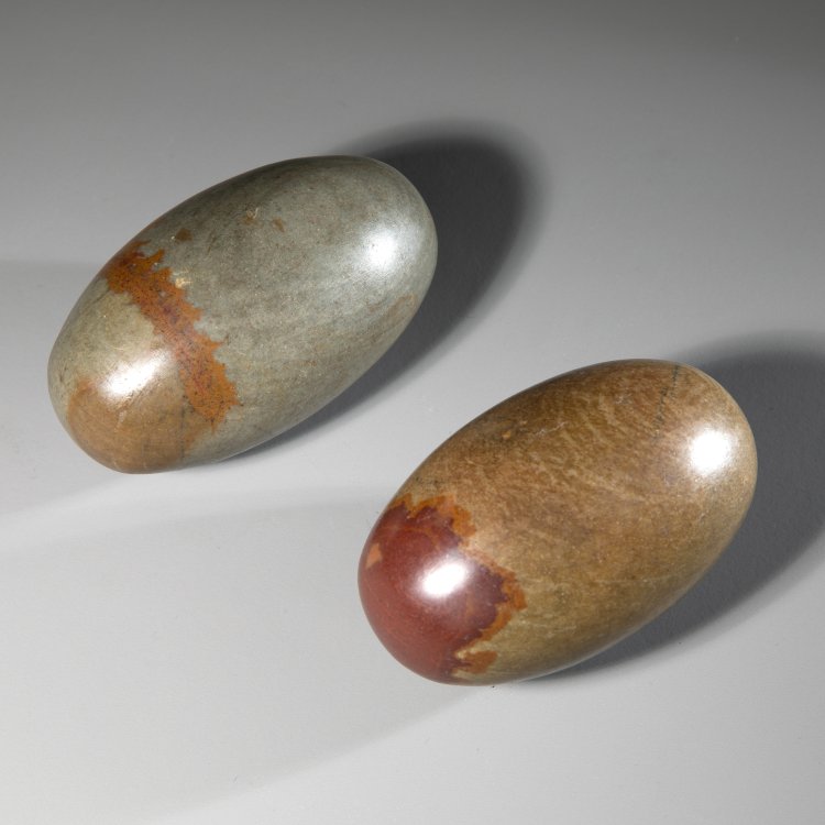 Hauptbild zu Objekt, Two Shiva Lingam stones, K-15 17