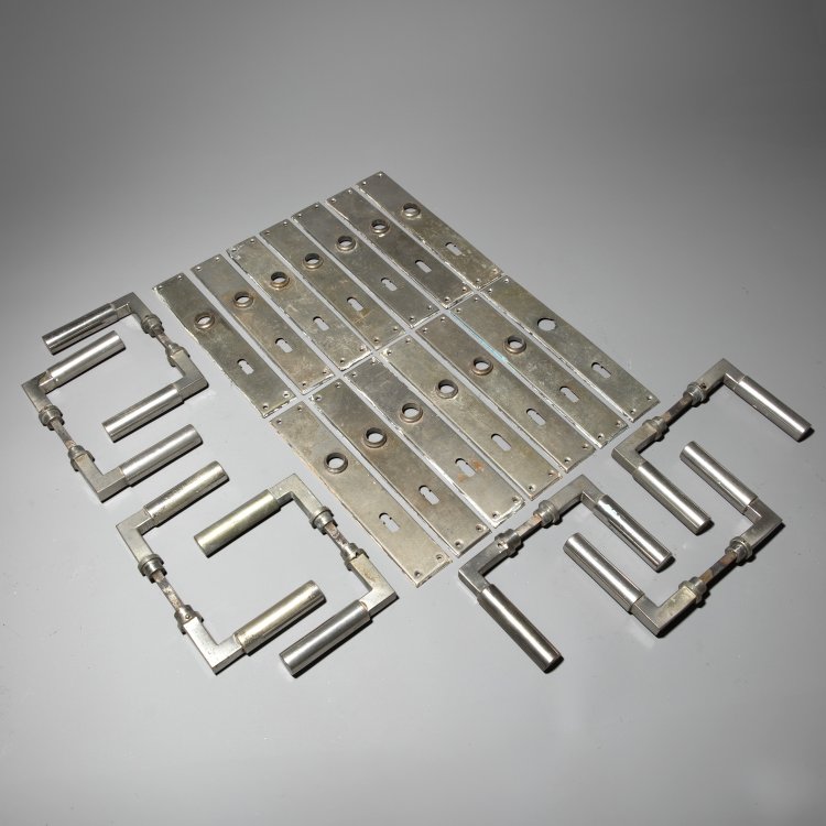 Hauptbild zu Objekt, 7 pairs of door handle sets with long plate, Walter Gropius, K-15 391