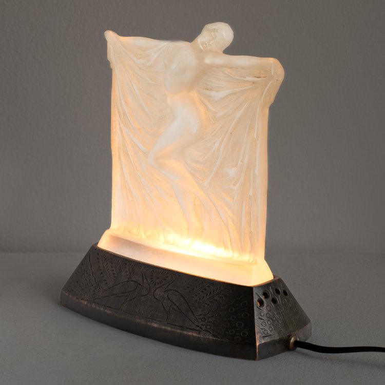 Hauptbild zu Objekt, Table lamp 'Suzanne', Ren&eacute; Lalique, Lalique, Ren&eacute;, Wingen-sur-Moder, K-15 30