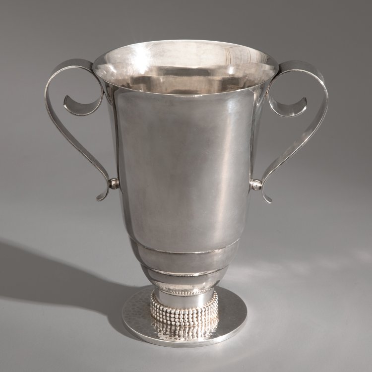 Hauptbild zu Objekt, Pokalvase, Jean Despr&eacute;s, K-15 46