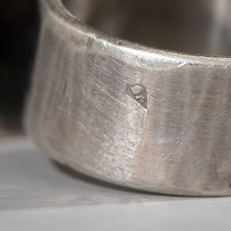 Bild 4 zu Objekt, Ring mit Karneol, Jean Despr&eacute;s, K-15 48