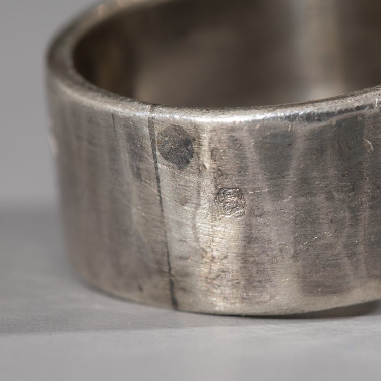 Bild 5 zu Objekt, Ring mit Karneol, Jean Despr&eacute;s, K-15 48