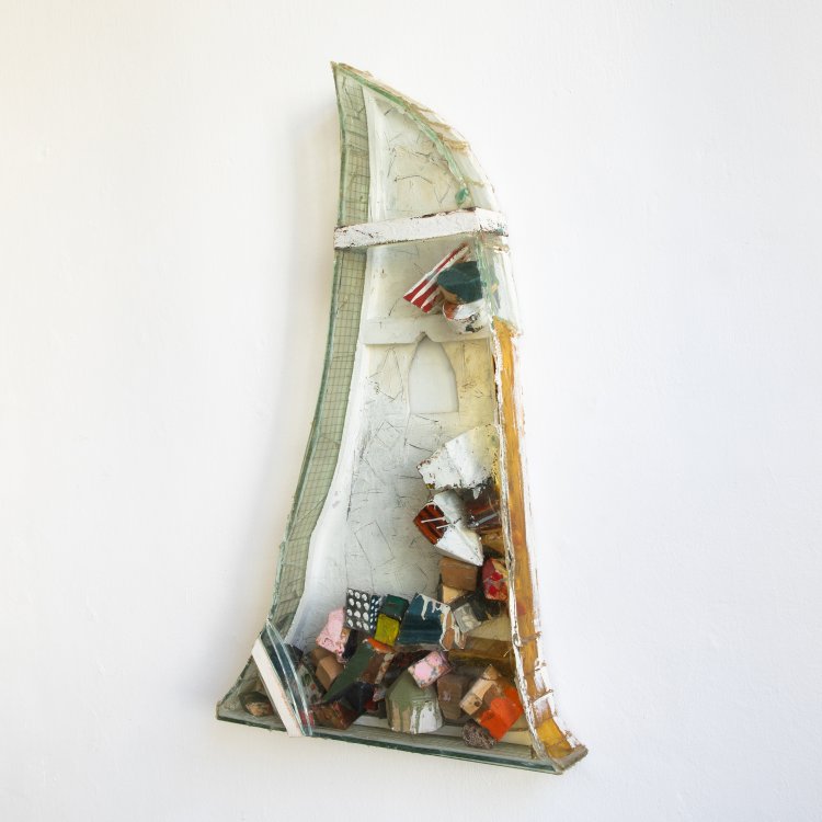 Hauptbild zu Objekt, 'Pointed Cap Shards Rest', 1990/91, Thomas Virnich, K-15 273